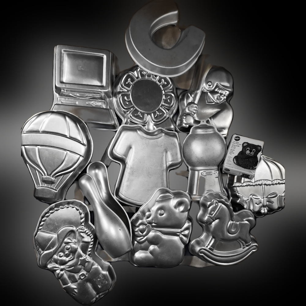 2 for $25 or $15 for 1. Some have instructions Wilton cake pans 197…
